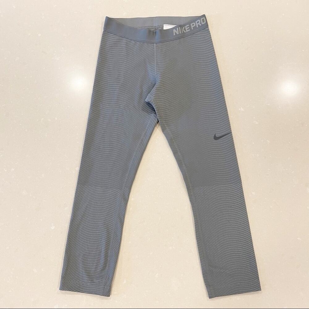 NWOT Nike Pro Hypercool Textured 3/4 Leggings Training Tights Gray Small
